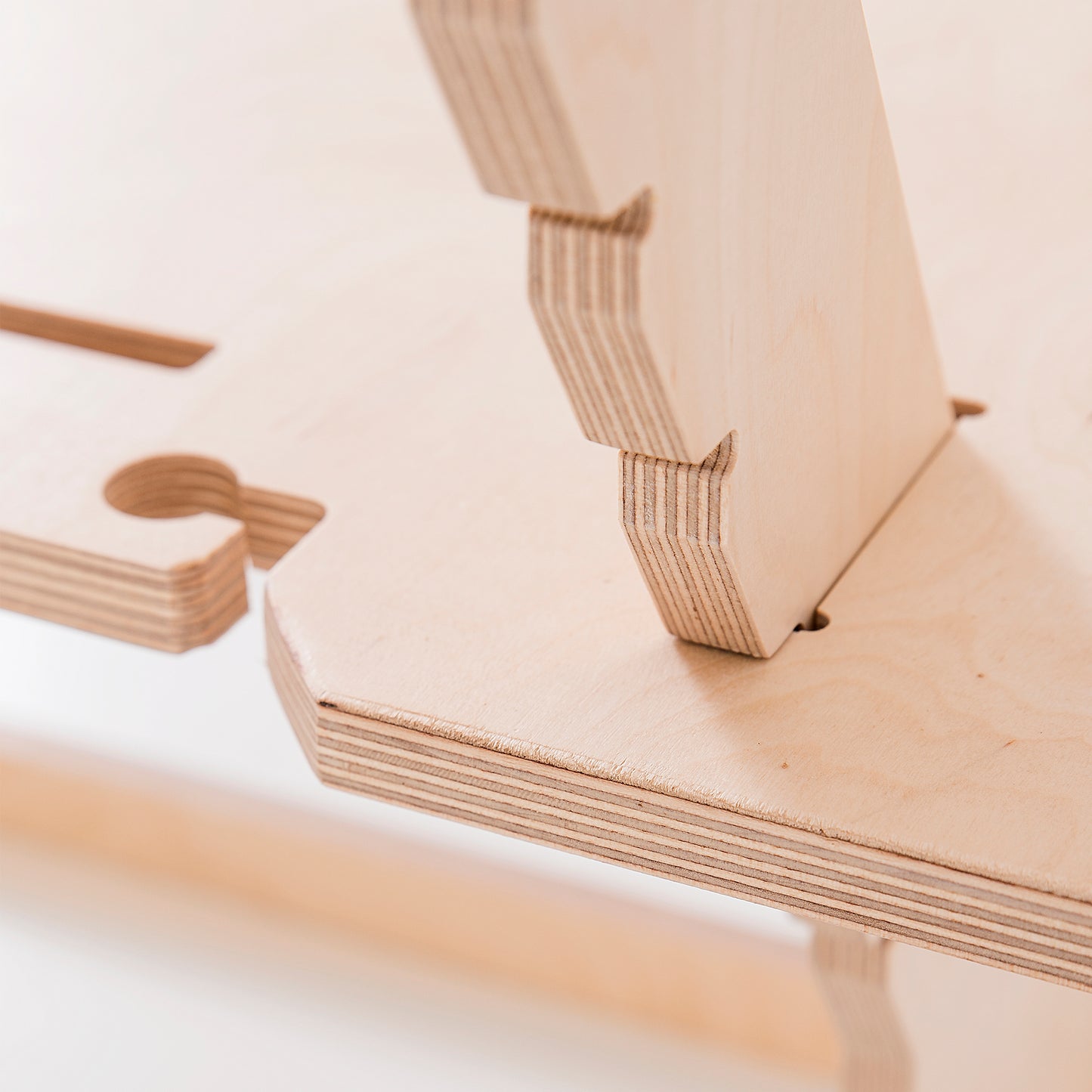 T-REX // BIRCH // STANDING DESK